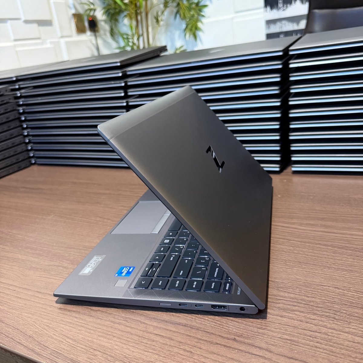 HP ZBook Firefly 14 G8 | 11th Gen Core i5 | 8GB RAM | 256GB SSD | Backlit Keyboard