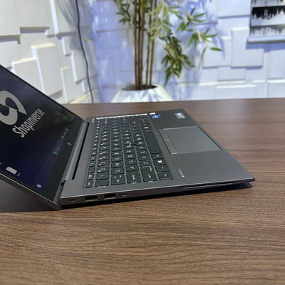 HP zBook Firefly 14 G8 - 11th Gen Intel Core i5 - 256GB SSD - 16GB RAM - Keyboard Light