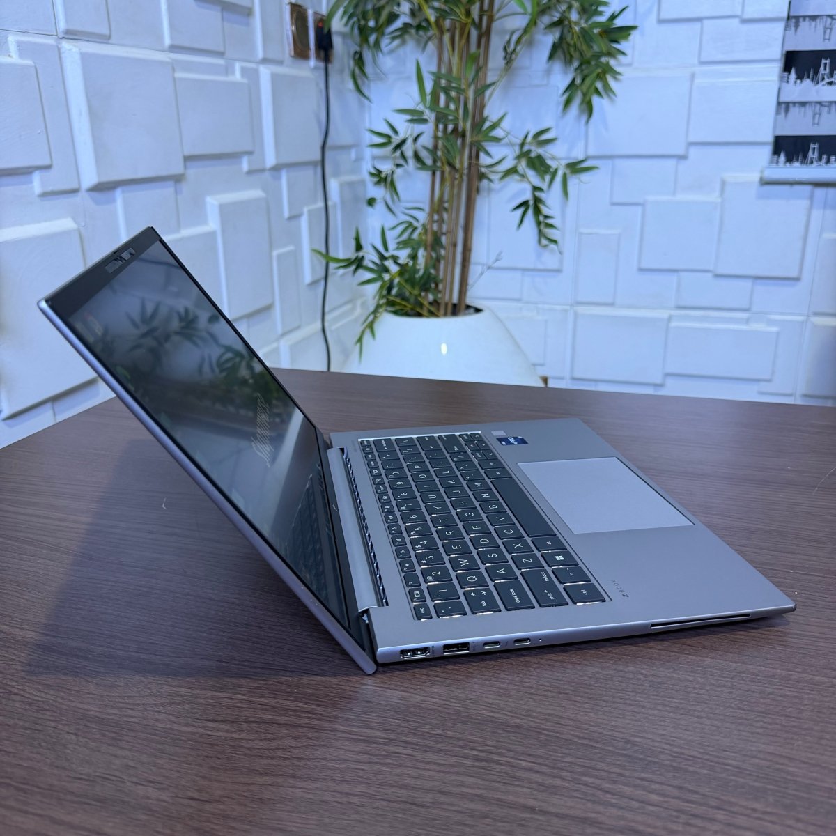 HP ZBook Firefly 14 G9 | 12th Gen Core i7 | 16GB RAM | 512GB SSD | Backlit Keyboard