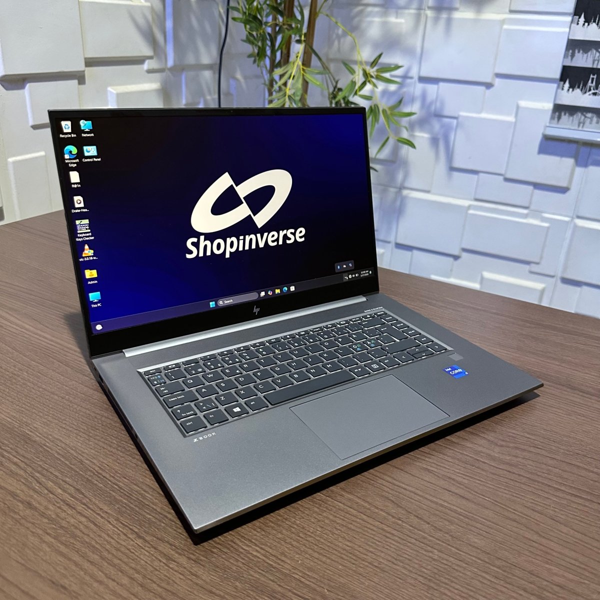 HP zBook Studio 15.6 inch G8 Mobile Workstation - 11th Gen. Intel