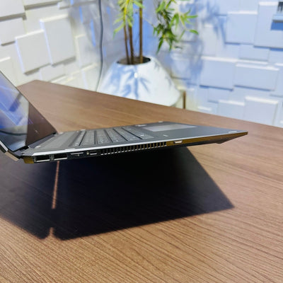 HP zBook x360 G5 - 9th Gen. Intel Core i9 - 512GB SSD - 16GB RAM - 4GB Nvidia Quadro - Keyboard Light - Touchscreen