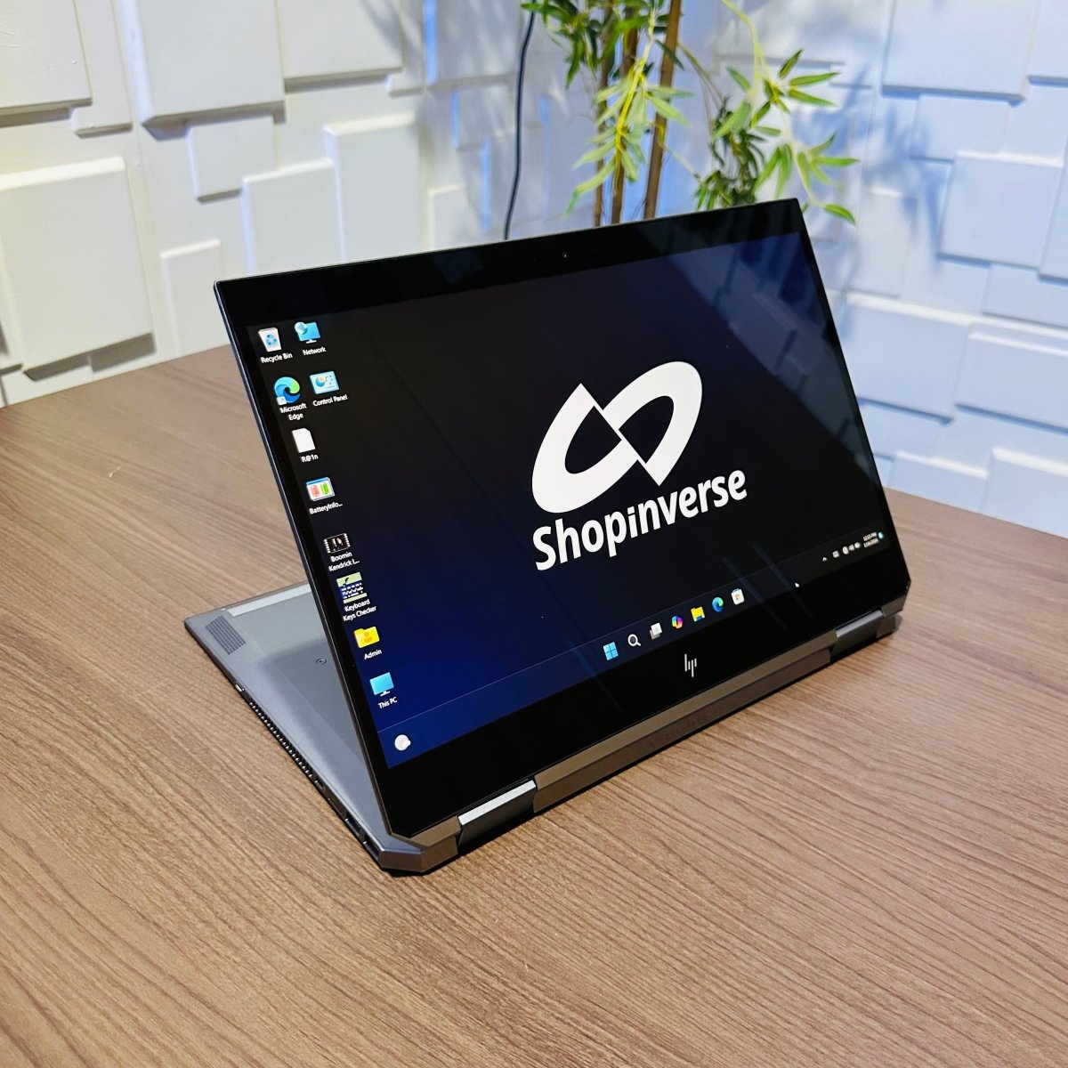 HP zBook x360 G5 - 9th Gen. Intel Core i9 - 512GB SSD - 16GB RAM - 4GB Nvidia Quadro - Keyboard Light - Touchscreen