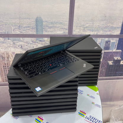 Lenovo ThinkPad X270 - 7th Gen. Intel Core i5 - 256GB SSD - 16GB RAM - Keyboard Light - 2 Batteries
