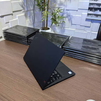 Lenovo 6th Generation ThinkPad X1 Carbon - 8th Gen Intel Core i7 - 256GB SSD - 16GB RAM - Keyboard Light - Touchscreen