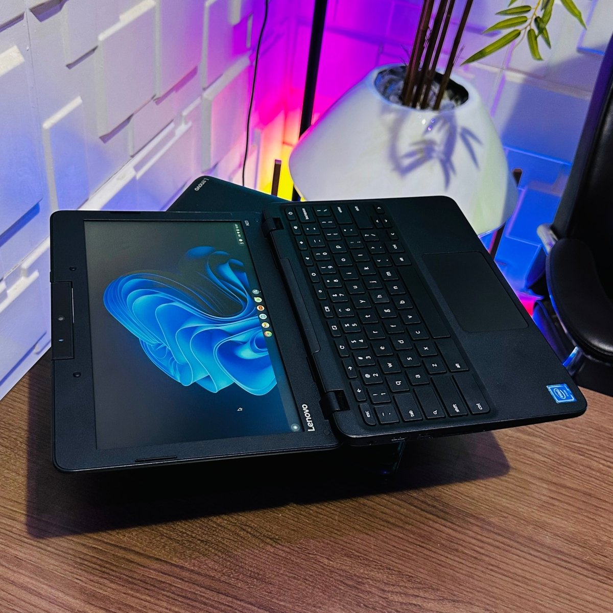Lenovo Chromebook N23 - Intel Celeron N3060 - 16GB eMMC - 4GB RAM