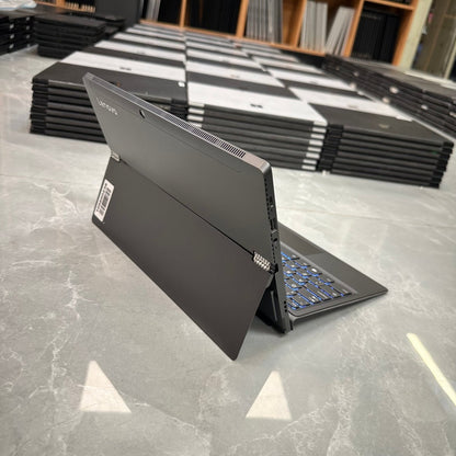Lenovo MIIX 520 - 8th Gen. Intel Core i5 - 256GB SSD - 8GB RAM - Keyboard Light - Touchscreen