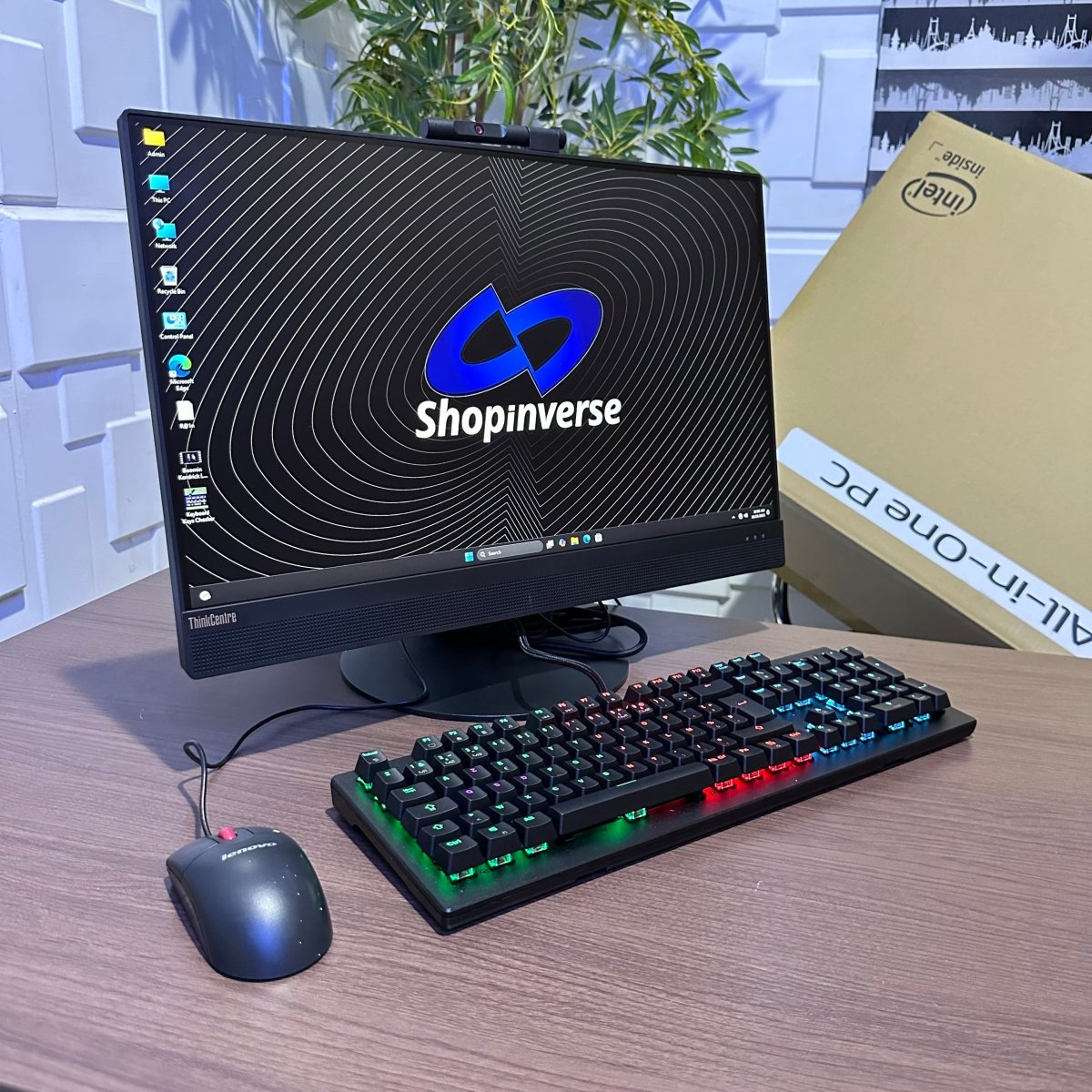 Lenovo ThinkCentre M920z All in One Desktop - 8th Gen. Intel Core i5 - 512GB SSD - 16GB RAM - Touchscreen