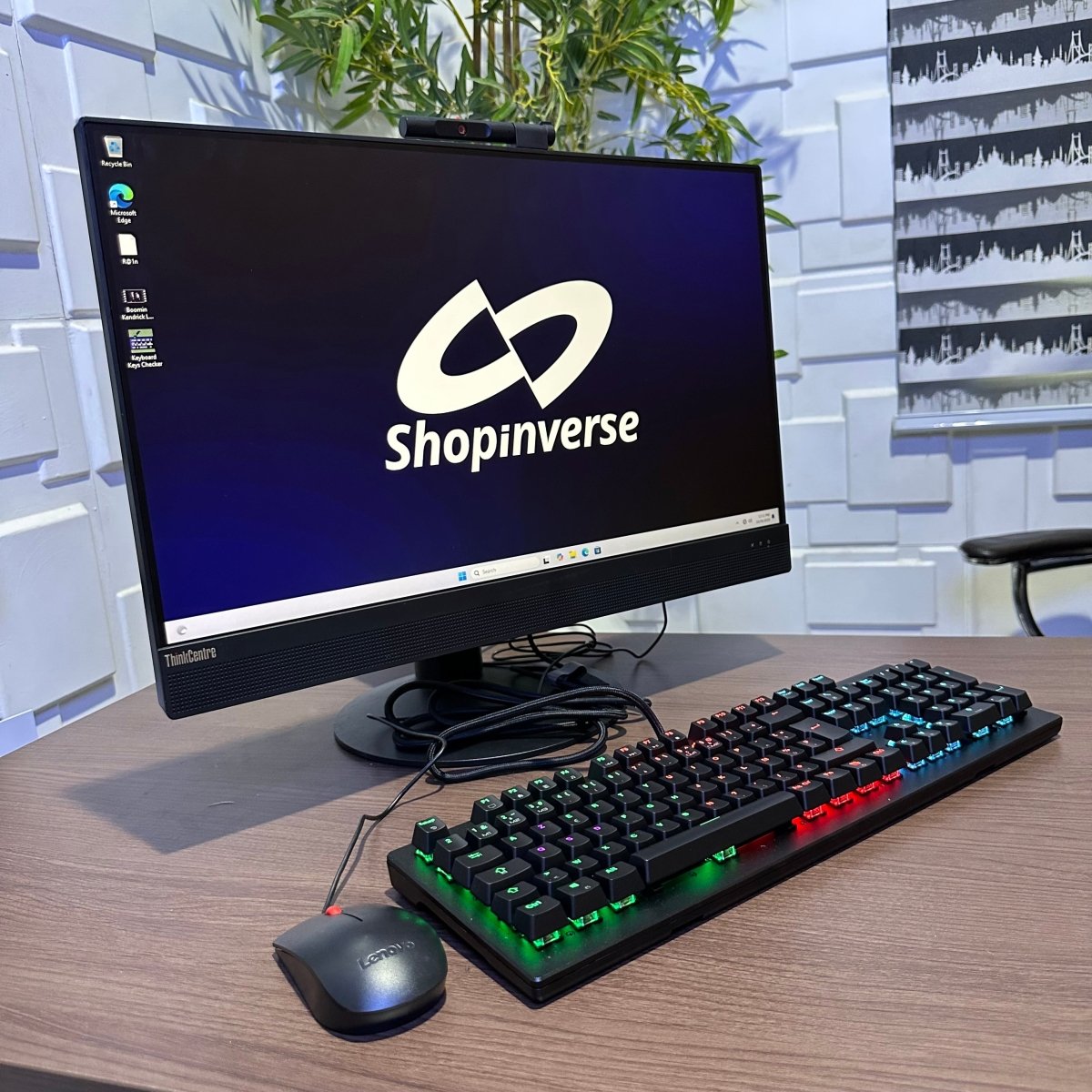 Lenovo ThinkCentre M920z All in One Desktop - 9th Gen. Intel Core i5 - 256GB SSD - 8GB RAM - Touchscreen