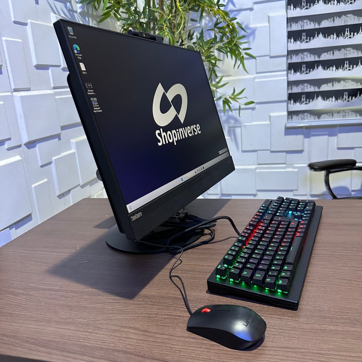 Lenovo ThinkCentre M920z All in One Desktop - 9th Gen. Intel Core i5 - 256GB SSD - 8GB RAM - Touchscreen