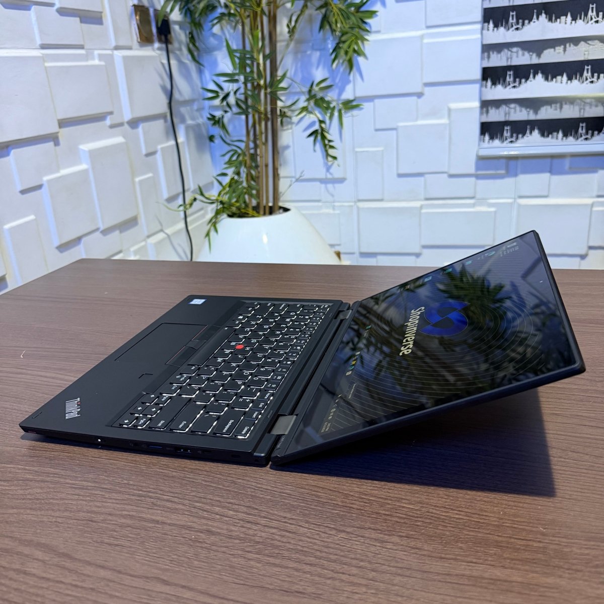 Lenovo ThinkPad L390 Yoga | 8th Gen Core i5 | 8GB RAM | 256GB SSD | Touchscreen | Backlit Keyboard