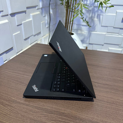 Lenovo ThinkPad L480 - 7th Gen. Intel Core i5 - 256GB SSD - 8GB RAM