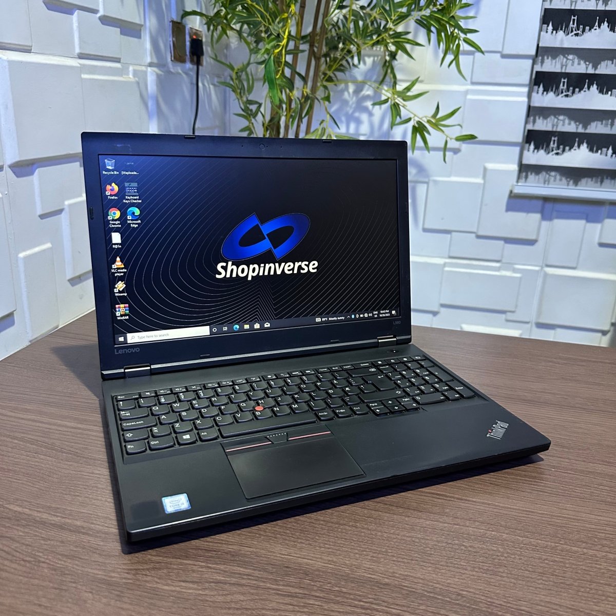 Lenovo ThinkPad LS560 - 6th Gen. Intel Core i5 - 1TB HDD - 8GB RAM