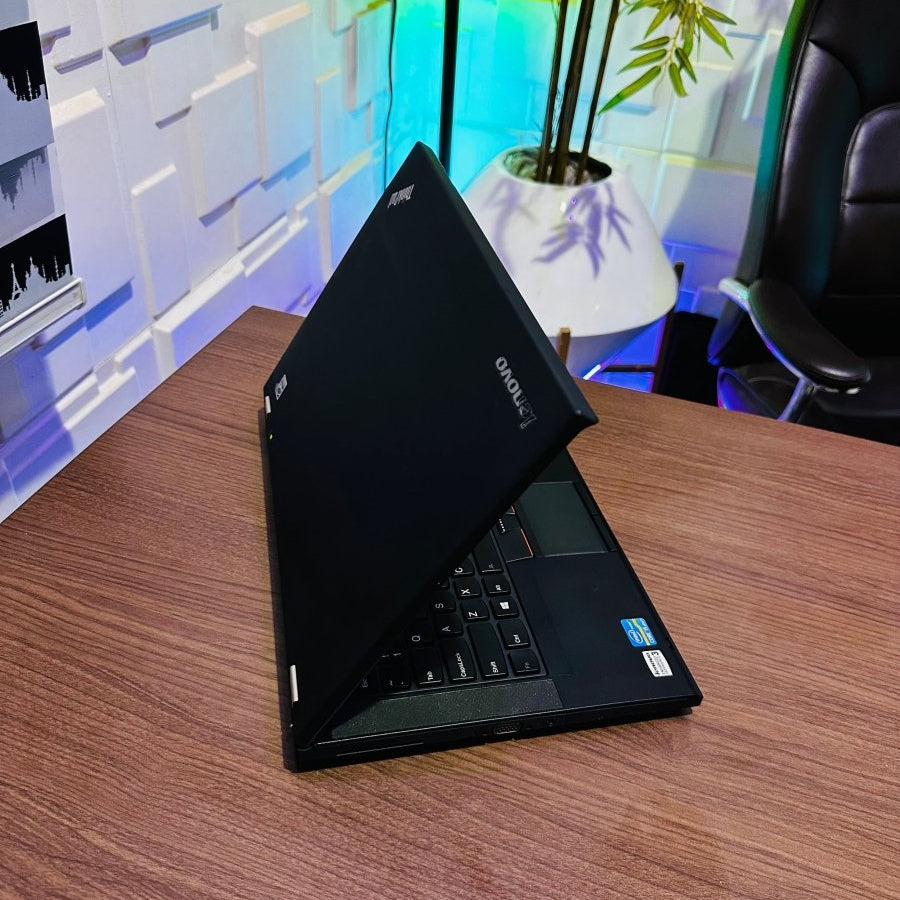 Lenovo Thinkpad T430 - Intel Core i5 - 240GB SSD - 8GB RAM
