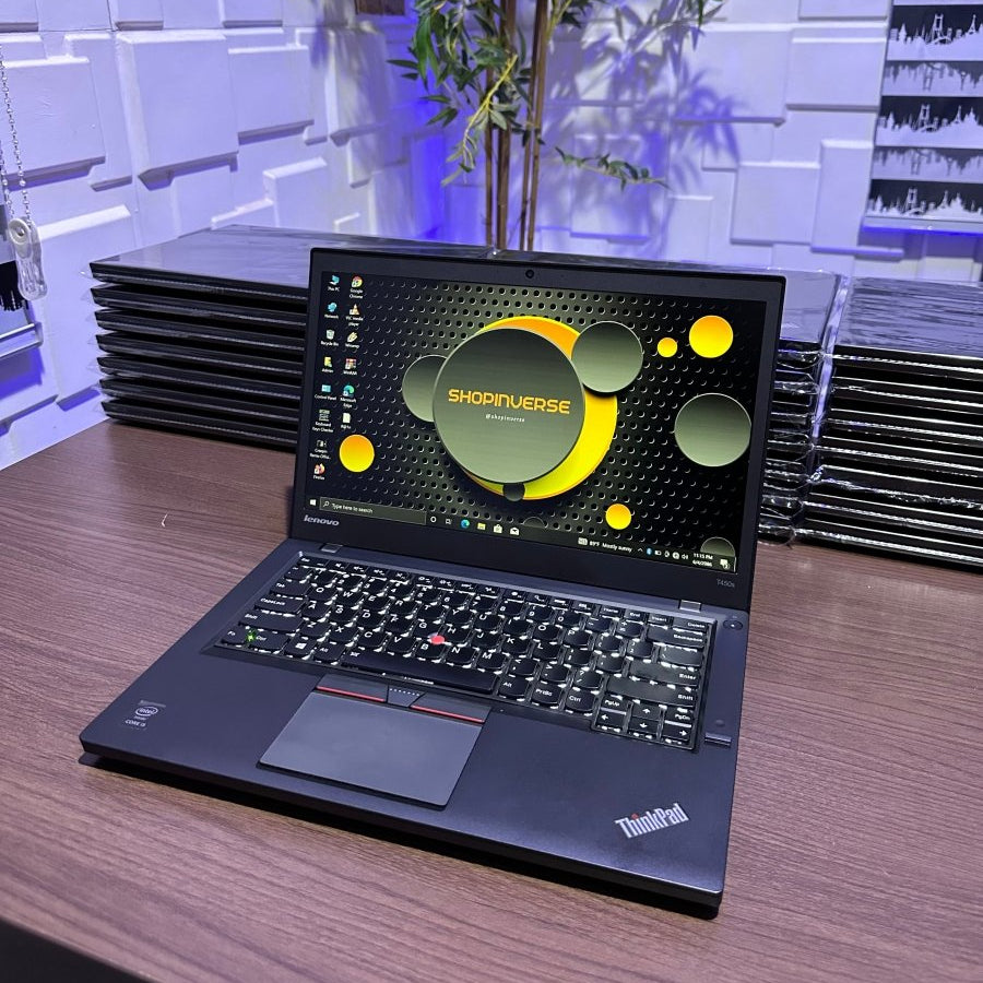 Lenovo Thinkpad T450 - Intel Core i5 - 256GB SSD - 8GB RAM - Touchscreen - (Minor body dent)