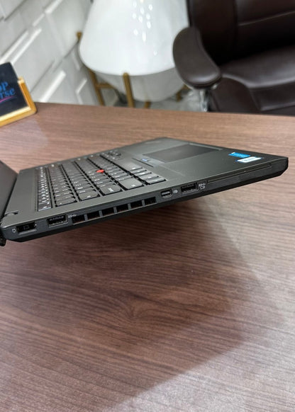 Lenovo Thinkpad T460 - 6th Gen. Intel Core i5 - 256GB SSD - 8GB RAM - 2 Batteries
