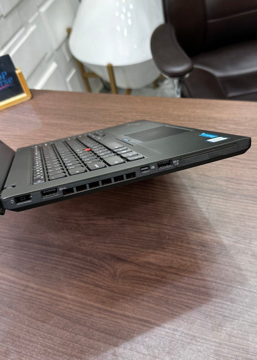 Lenovo Thinkpad T460 - 6th Gen. Intel Core i5 - 256GB SSD - 8GB RAM - 2 Batteries