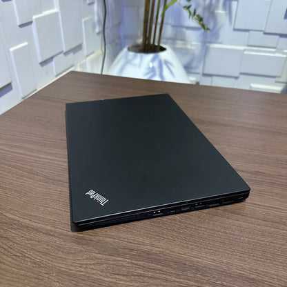 Lenovo ThinkPad T460s - 6th Gen. Intel Core i7 - 256GB SSD - 8GB RAM - Keyboard Light - 2 Batteries