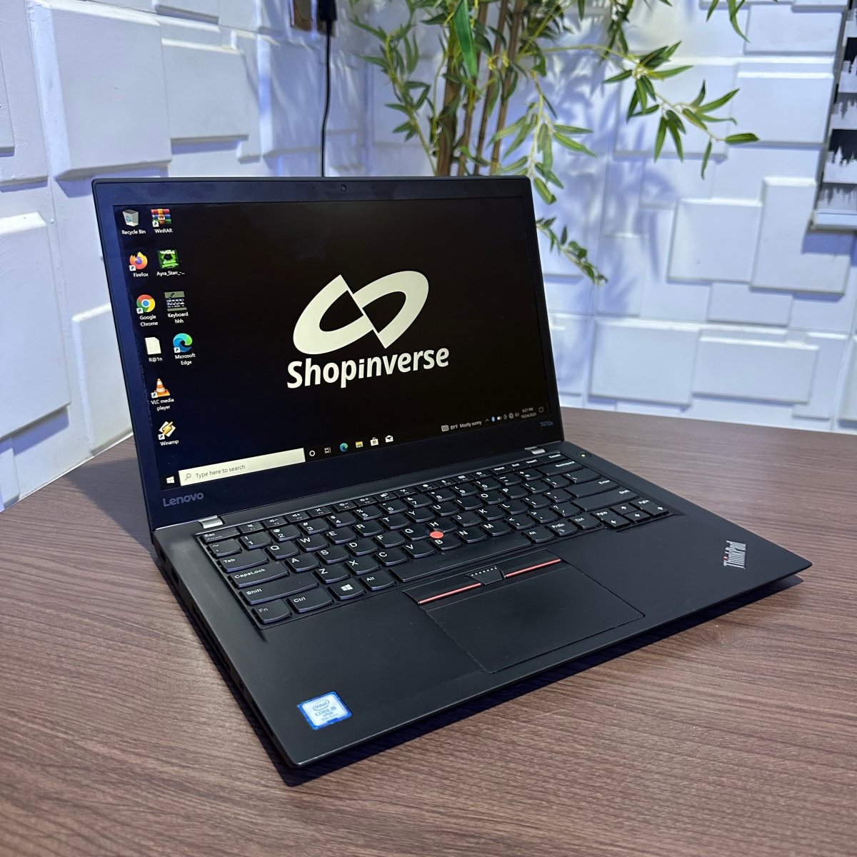 Lenovo ThinkPad T470s - 7th Gen. Intel Core i5 - 256GB SSD - 8GB RAM