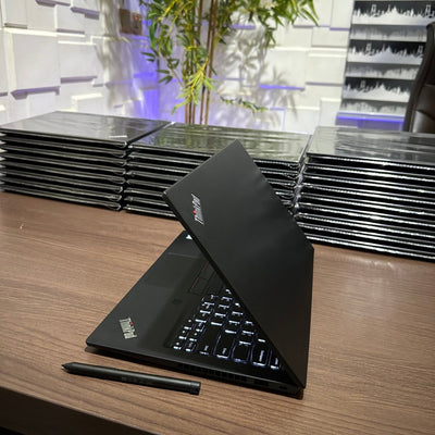 Lenovo ThinkPad T480s - 8th Gen. Intel Core i5 - 256GB SSD - 8GB RAM - Keyboard Light - Touchscreen