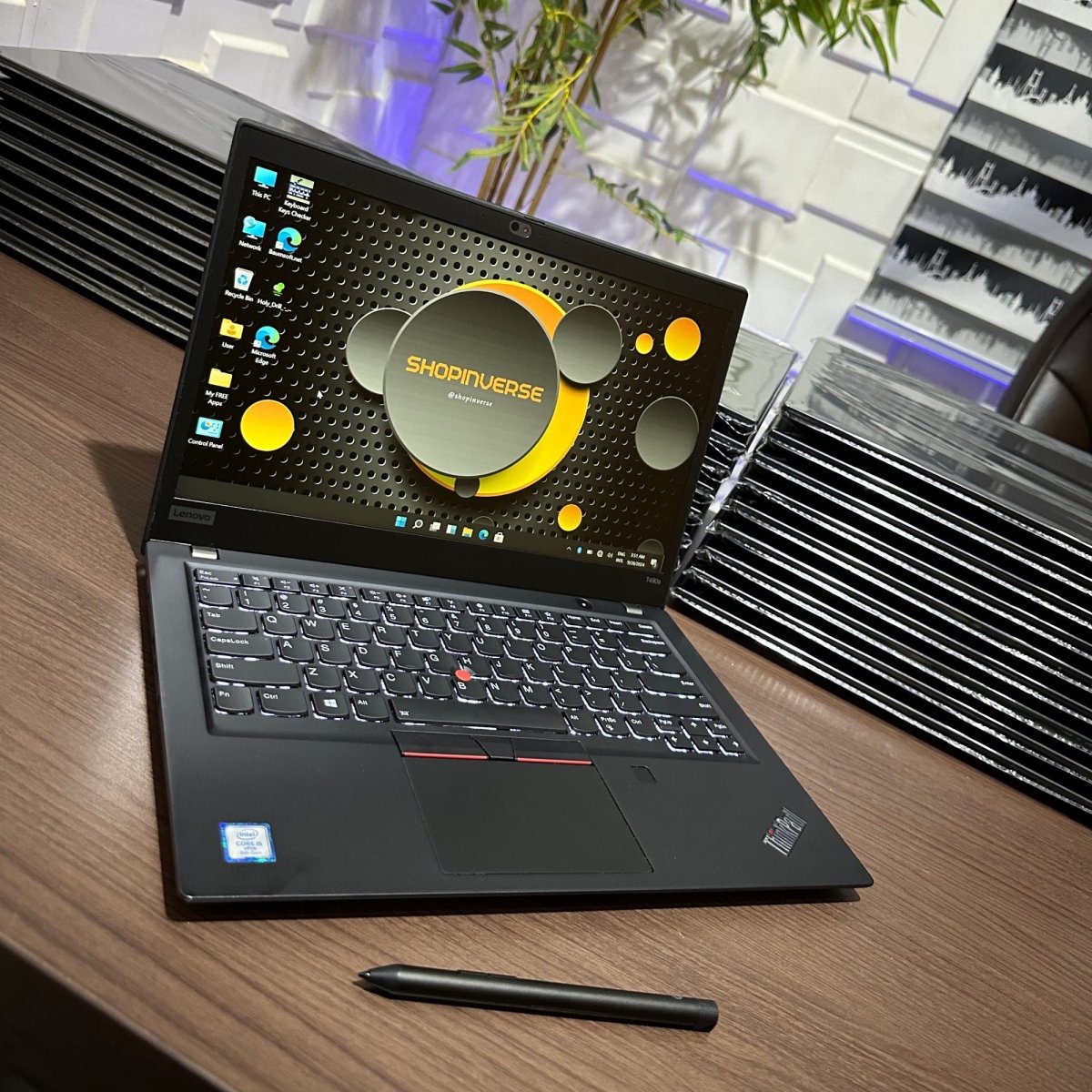 Lenovo ThinkPad T480s - 8th Gen. Intel Core i5 - 256GB SSD - 8GB RAM - Keyboard Light - Touchscreen