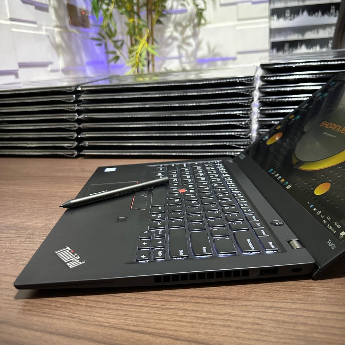 Lenovo ThinkPad T480s - 8th Gen. Intel Core i5 - 256GB SSD - 8GB RAM - Keyboard Light - Touchscreen