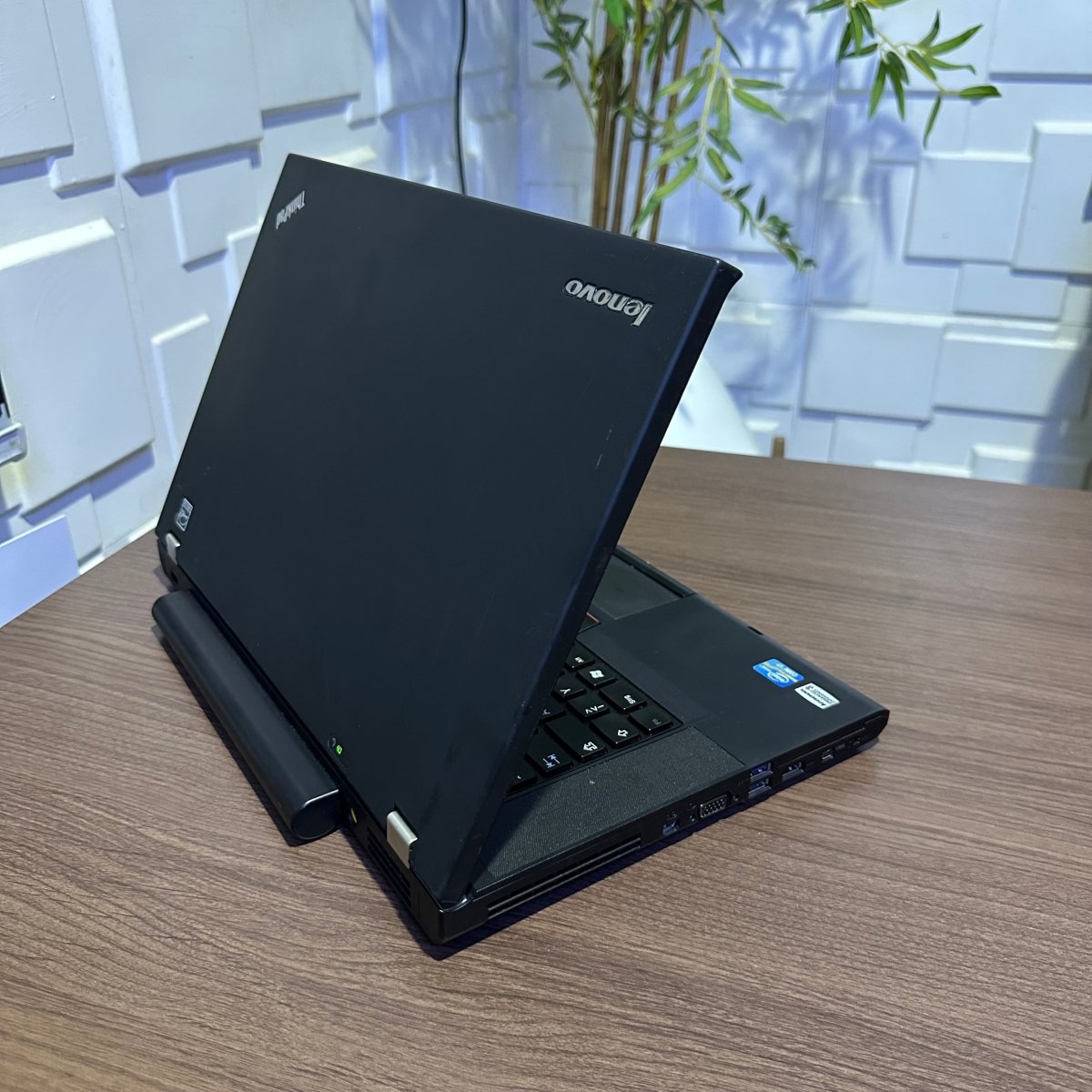 Lenovo ThinkPad W530 - Intel Core i7 - 250GB HDD - 16GB RAM