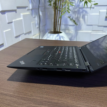 Lenovo ThinkPad X1 Carbon - 6th Gen. Intel Core i5 - 256GB SSD - 8GB RAM - Keyboard Light