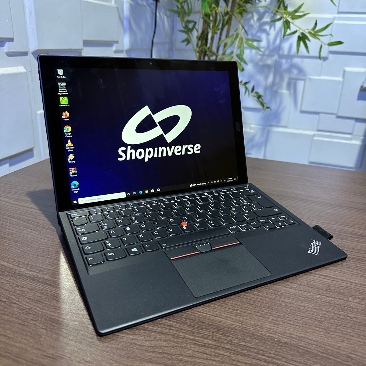 Lenovo ThinkPad X1 Tablet - 7th Gen. Intel Core i5 - 256GB SSD - 8GB RAM - Keyboard Light - Touchscreen