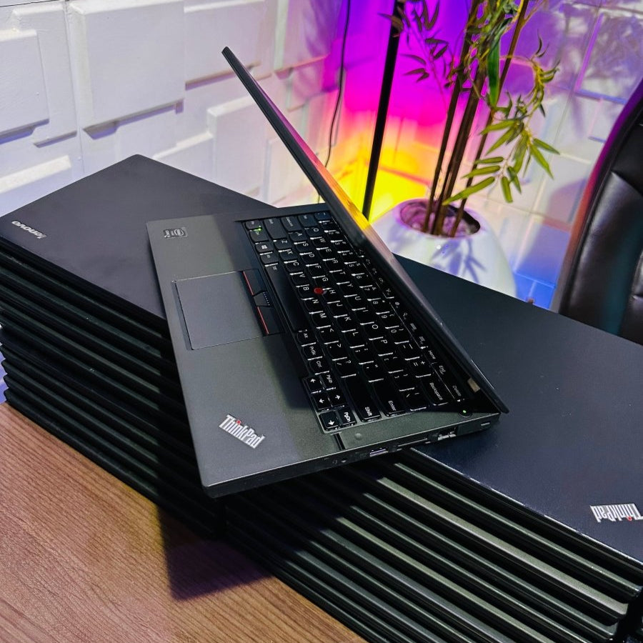 Windowsノート本体 ThinkPad X250 i5/256GB SSD/ 4GB Amazon.com: Lenovo ThinkPad X250 Intel i5-5300U 2.30GHz 8GB