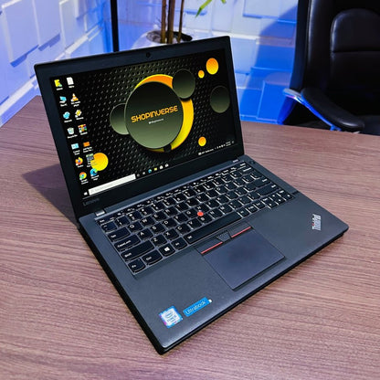 Lenovo ThinkPad X260 - 6th Gen. Intel Core i5 - 256GB SSD - 8GB RAM - Keyboard Light - 2 Batteries