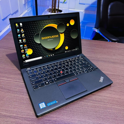 Lenovo ThinkPad X260 - 6th Gen. Intel Core i5 - 256GB SSD - 8GB RAM - Keyboard Light - 2 Batteries