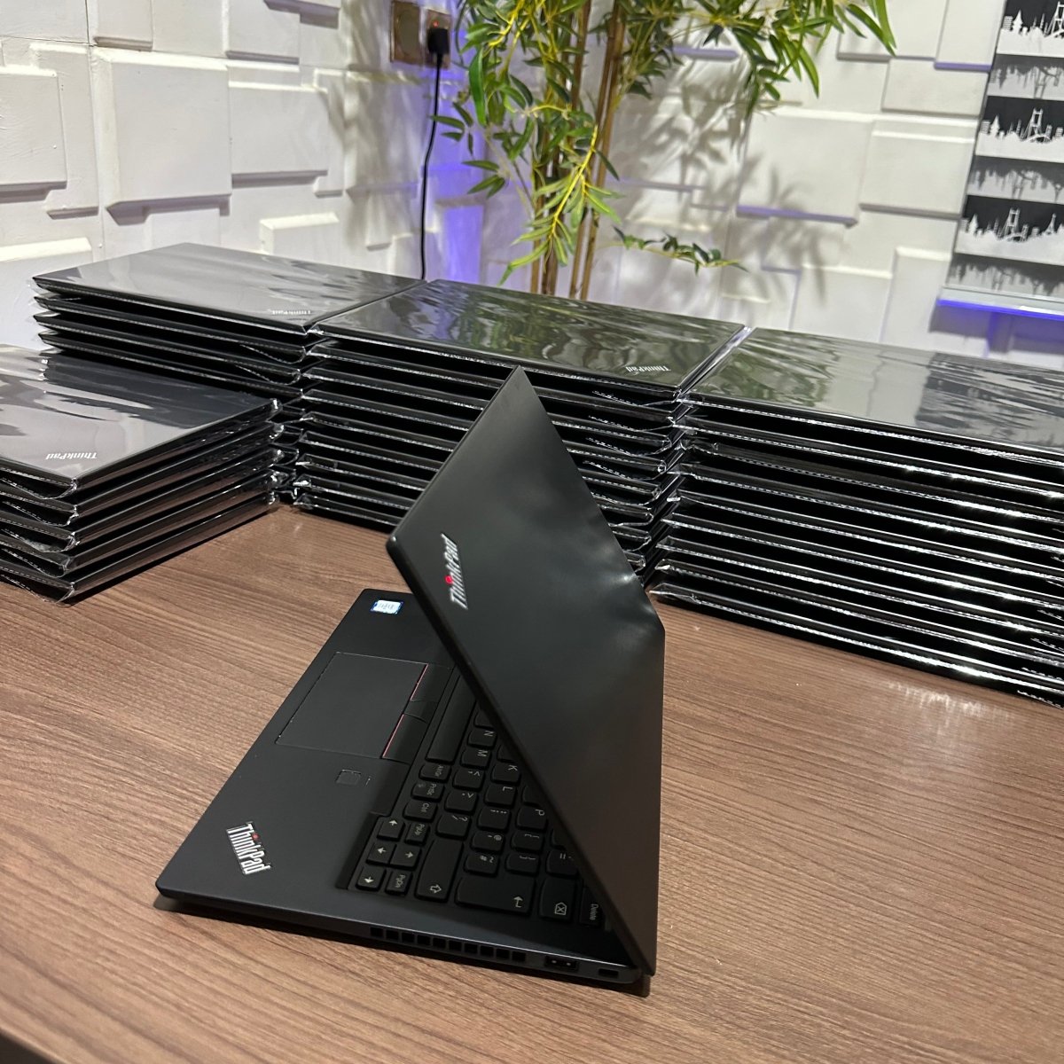 Lenovo ThinkPad X390 | 8th Gen Core i5 | 16GB RAM | 256GB SSD | Backlit Keyboard