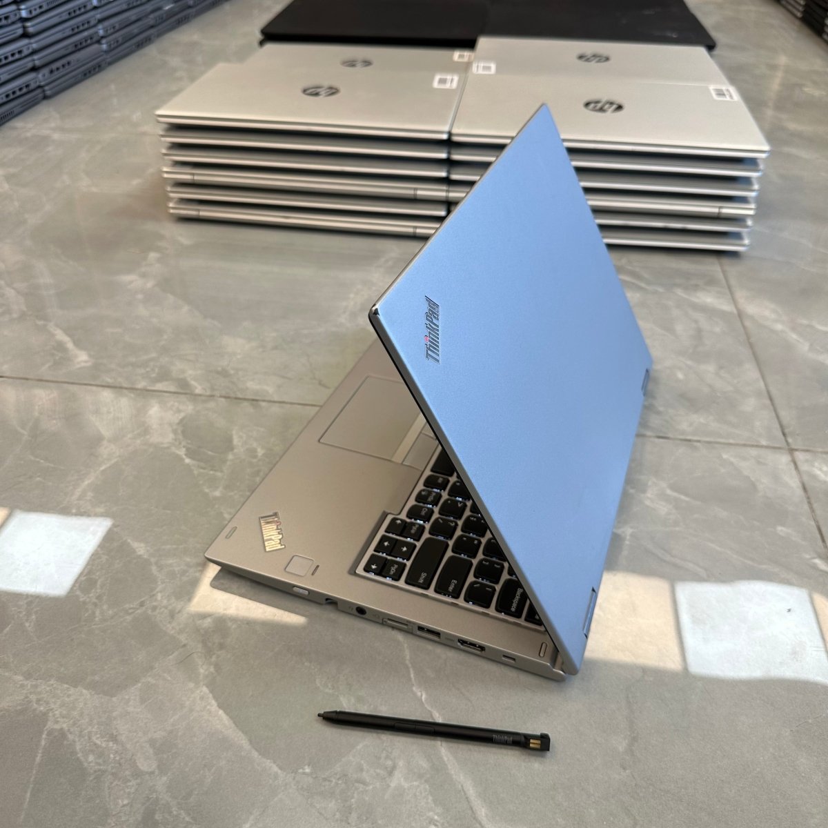 Lenovo x380 Yoga - 8th Gen. Intel Core i7 - 512GB SSD - 16GB RAM - Touchscreen