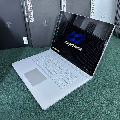 Microsoft Surface Book - 10th Gen. Intel Core i7 - 256GB SSD - 16GB RAM - 6GB Nvidia GeForce GTX - Keyboard Light