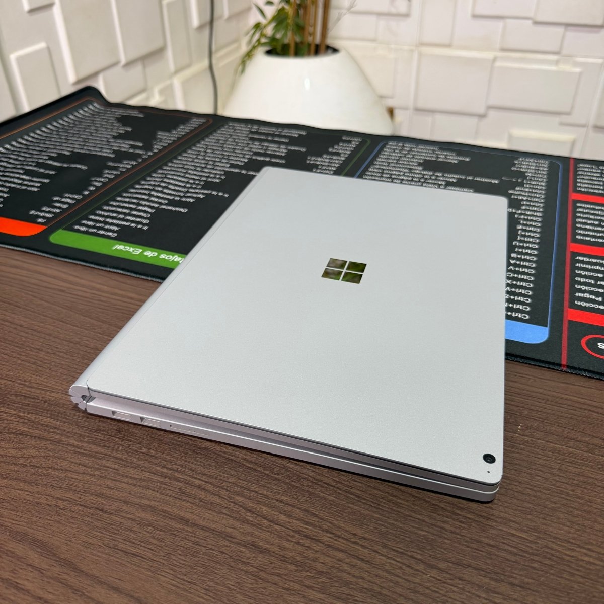Microsoft Surface Book 2 | 8th Gen Intel Core i7 | 16GB RAM | 512GB SSD | Touchscreen | Backlit Keyboard