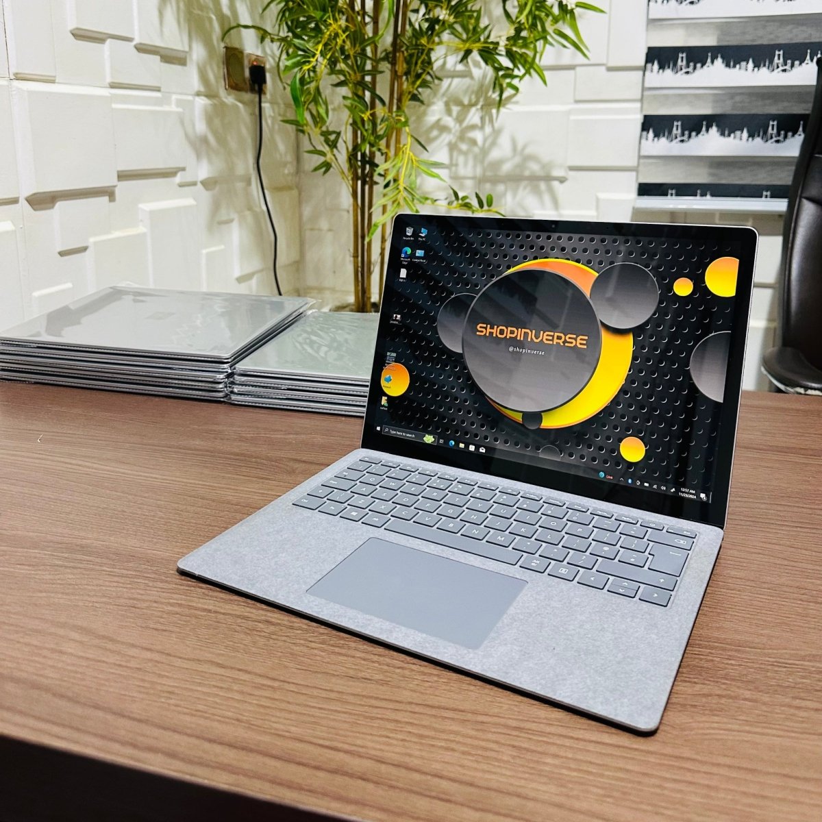 Microsoft Surface Laptop 3 - 10th Gen. Intel Core i5 - 256GB SSD - 8GB RAM - Keyboard Light - Touchscreen