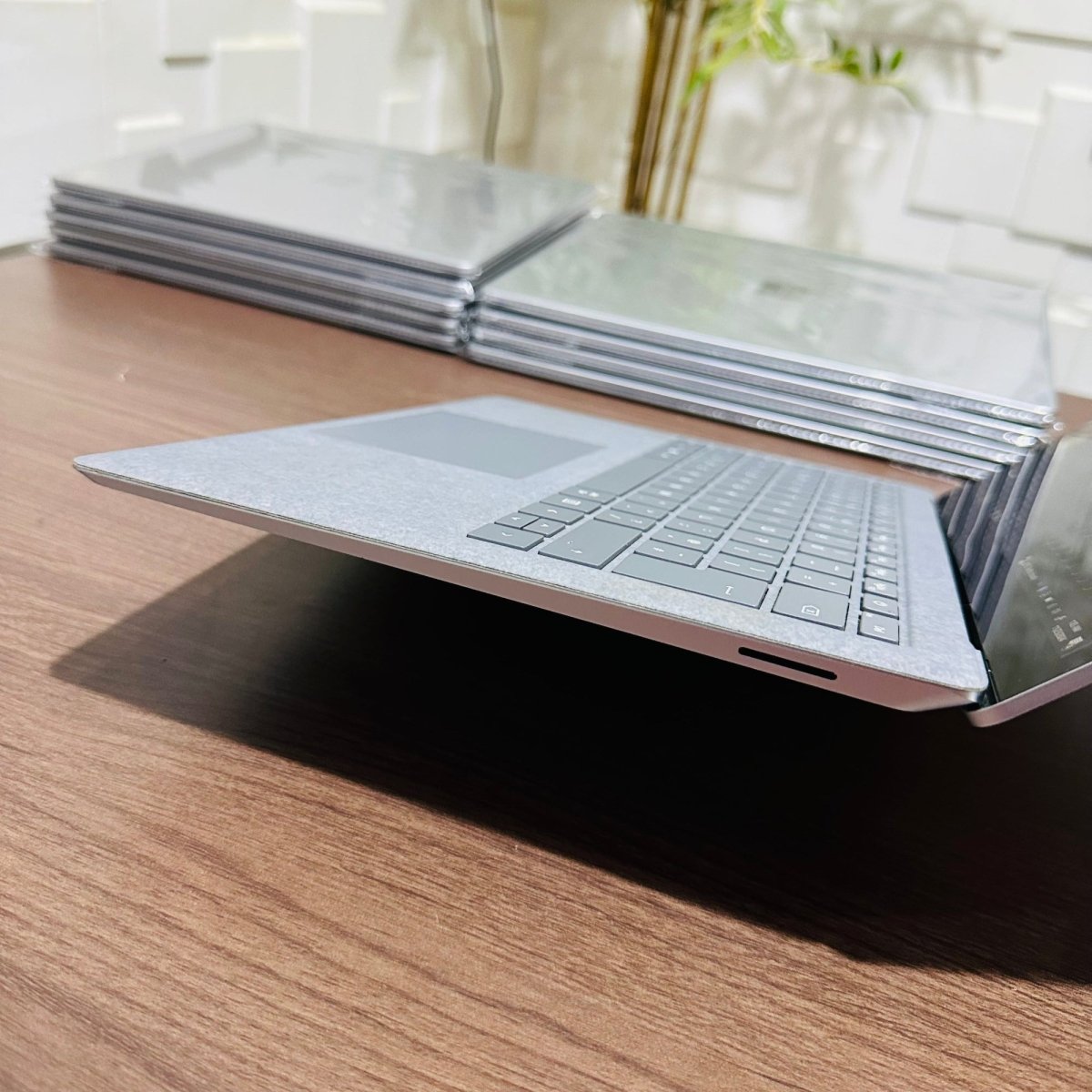 Microsoft Surface Laptop 3 - 10th Gen. Intel Core i5 - 256GB SSD - 8GB RAM - Keyboard Light - Touchscreen