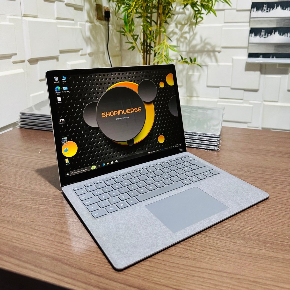 Microsoft Surface Laptop 3 - 10th Gen. Intel Core i5 - 256GB SSD - 8GB RAM - Keyboard Light - Touchscreen