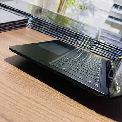 Microsoft Surface Laptop 3 - 10th Gen. Intel Core i7 - 256GB SSD - 16GB RAM - Keyboard Light - Touchscreen