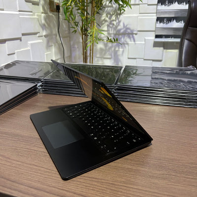 Microsoft Surface Laptop 3 - 10th Gen. Intel Core i7 - 256GB SSD - 16GB RAM - Keyboard Light - Touchscreen