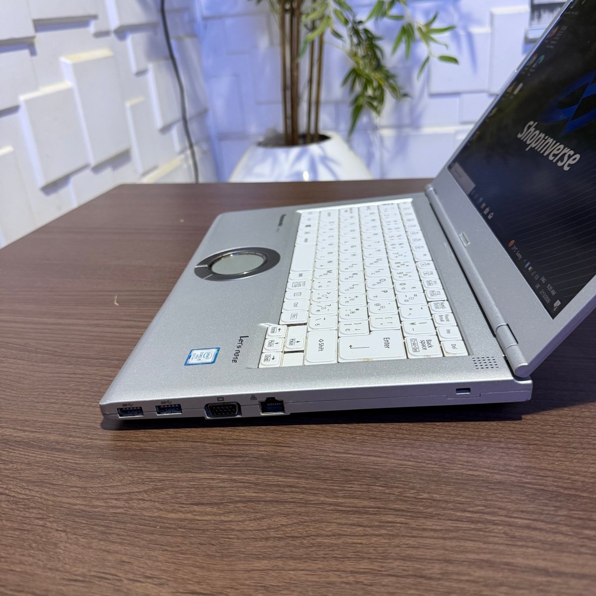 Panasonic CF - LV - 8th Gen Intel Core i5 - 256GB SSD - 8GB RAM