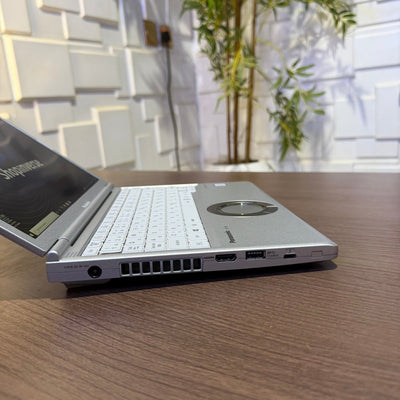 Panasonic CF - SV - 8th Gen Intel Core i5 - 256GB SSD - 8GB RAM