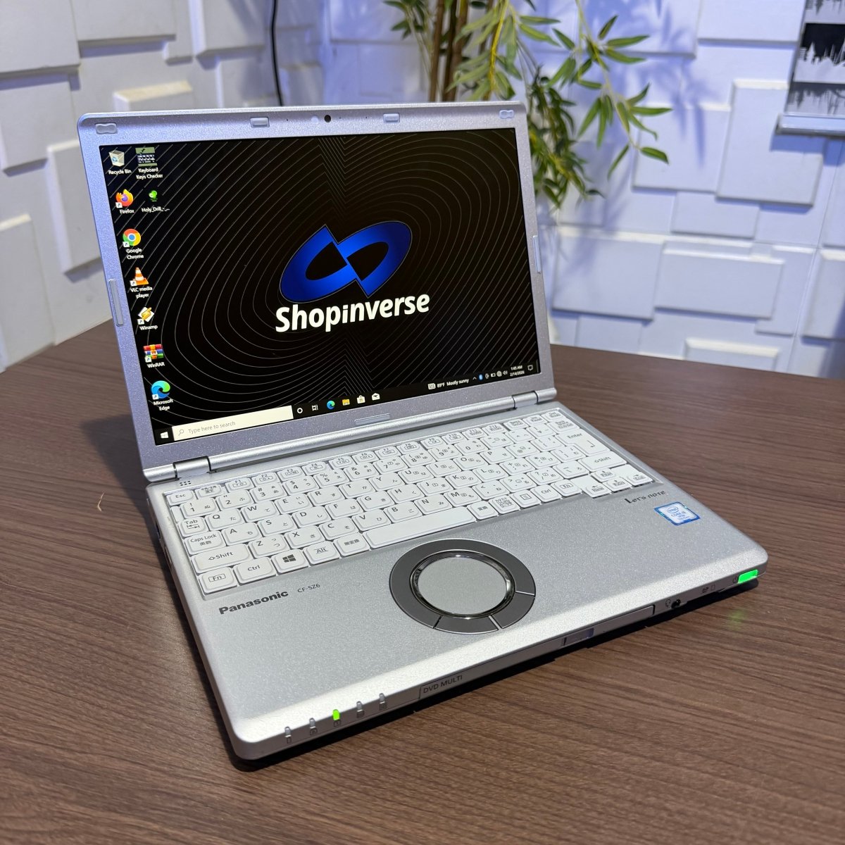 Panasonic CF - SZ6 - 7th Gen Intel Core i7 - 256GB SSD - 16GB RAM - (Minor body dent)