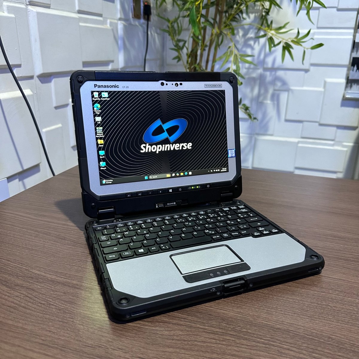 Panasonic Toughbook CF-20 - 7th Gen. Intel Core i5 - 256GB SSD