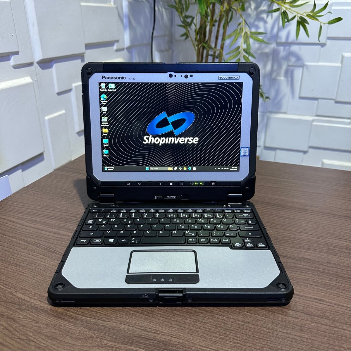 Panasonic Toughbook CF-20 - 7th Gen. Intel Core i5 - 256GB SSD