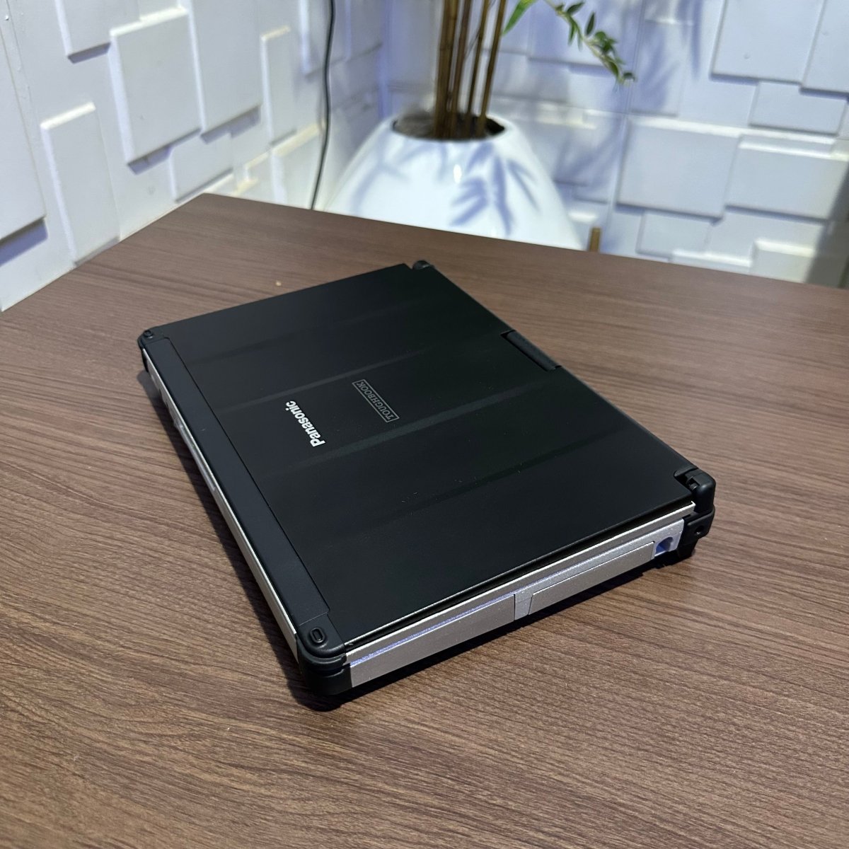 Pandemic Toughbook CF-C2 - Intel Core i5 - 500GB HDD - 8GB RAM