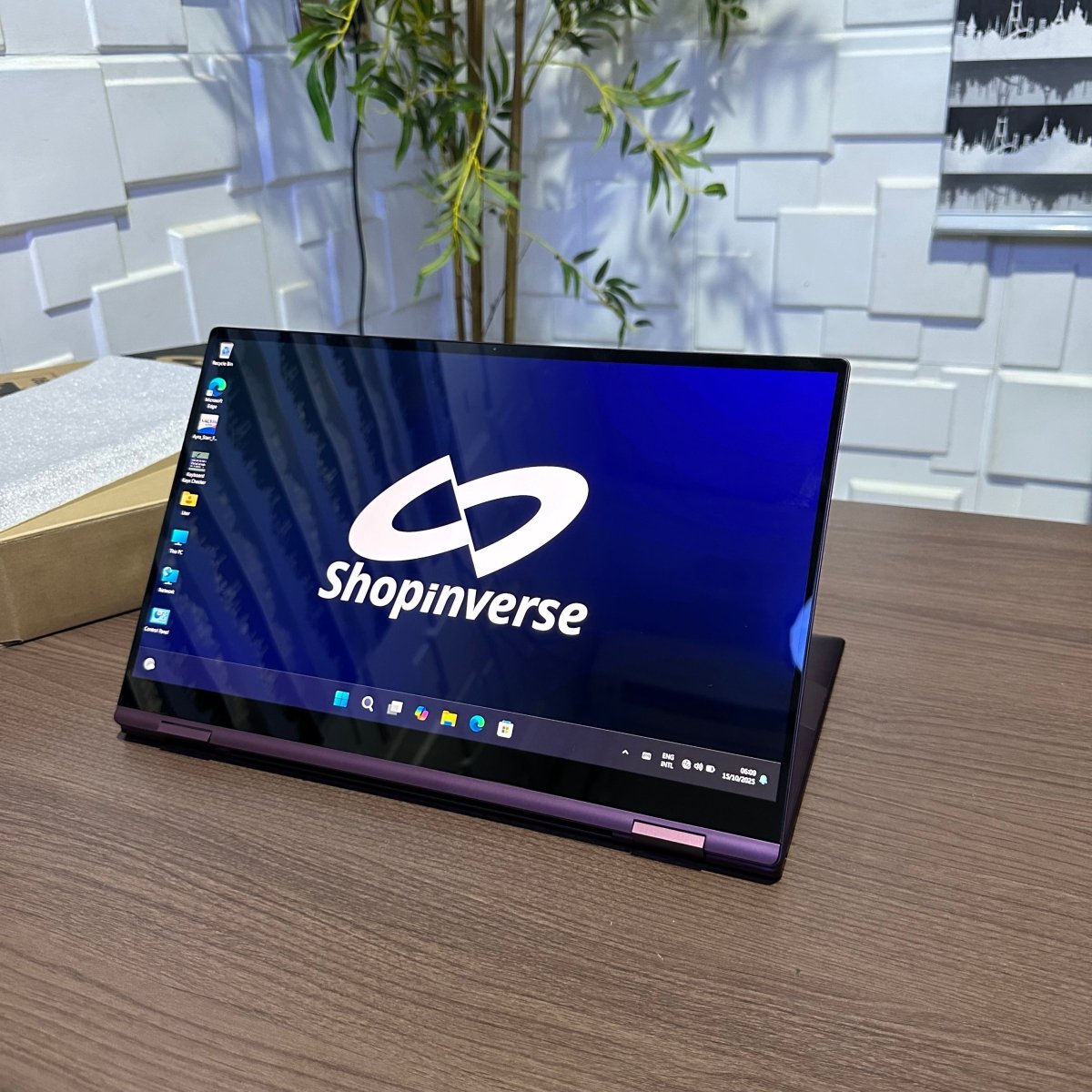 Samsung Galaxy Book 2 Pro 360 - 12th Gen. Intel Core i7 - 1TB SSD - 16GB RAM - Keyboard Light - Touchscreen