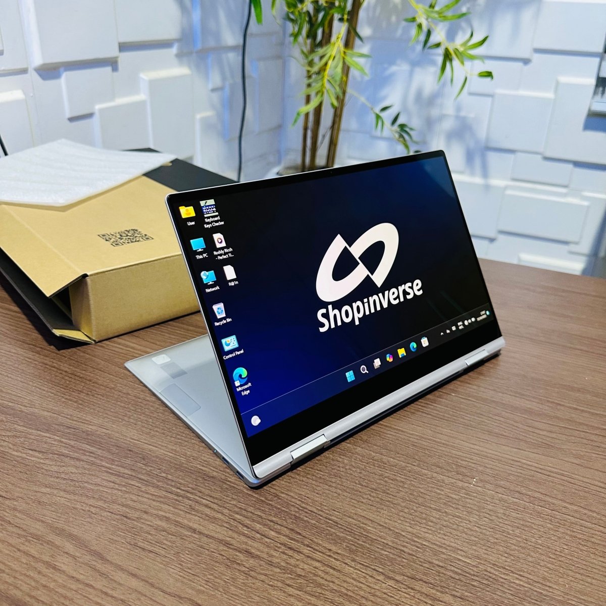 Samsung Galaxy Book 2 Pro 360 - 12th Gen. Intel Core i7 - 512GB SSD - 16GB RAM - Keyboard Light - Touchscreen