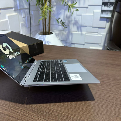 Samsung Galaxy Book 2 Pro 360 - 12th Gen. Intel Core i7 - 512GB SSD - 16GB RAM - Keyboard Light - Touchscreen