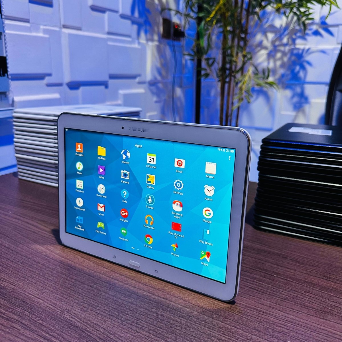 Samsung Galaxy Tab 4 - 10.1 - inch - 16GB - WiFi